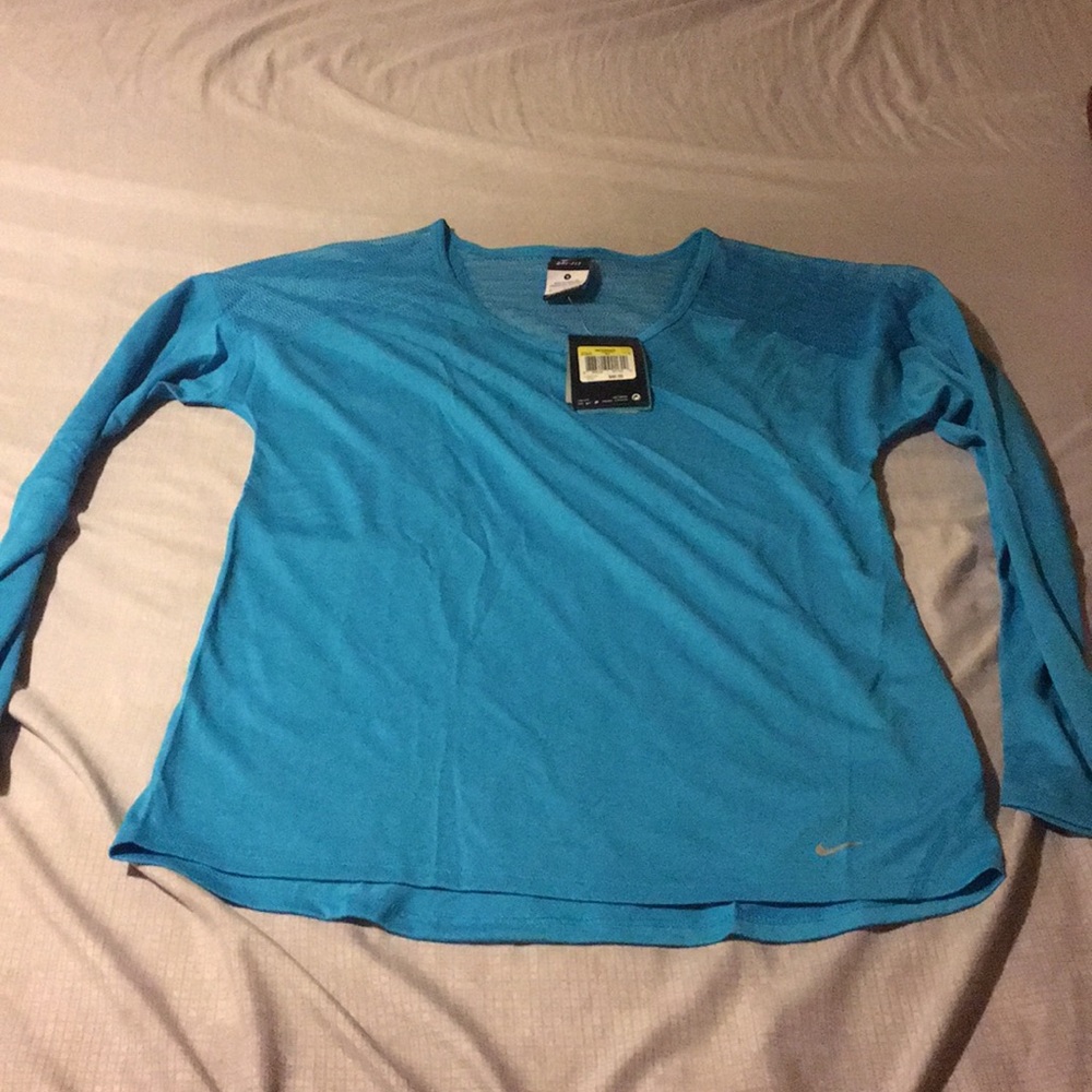 Nike driFit log sleeve